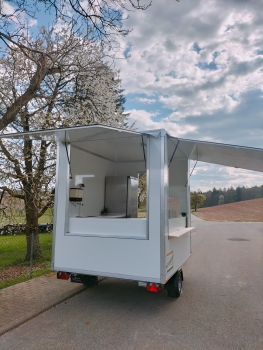 Preview: Verkaufsanhänger 750 kg , 2 Klappen, Starkstrom