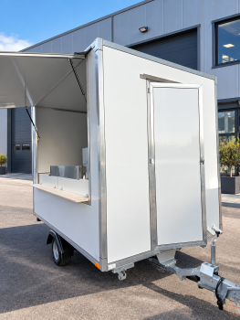 Verkaufsanhänger, Gastroanhänger, Foodtrailer,Imbissfahrzeug mit hochwertiger Edelstahlausstattung