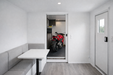 Speedcaravan/Motorsportanhänger/teilintegrierter Anhänger/Trailer/Wohnanhänger