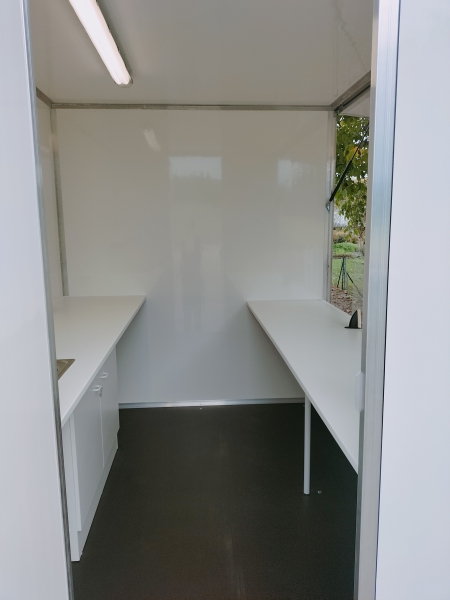 Verkaufsanhänger Jahreswagen