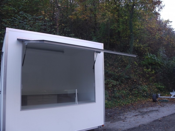 Verkaufsklappe, 2400x1000mm für 30mm Sandwichplatte, Anschlag oben